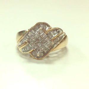 10k Diamond Ring